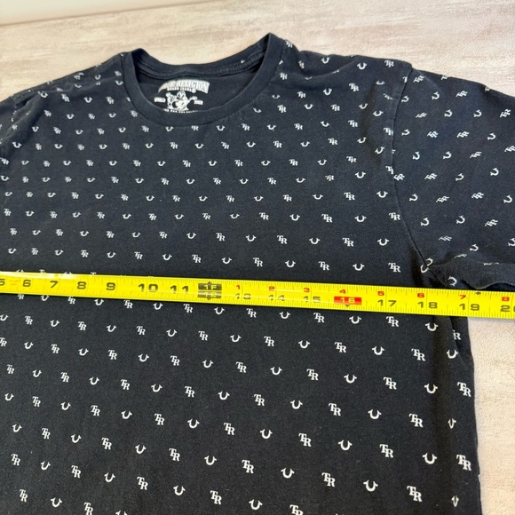 True Religion Shirt Mens Medium Black All Over Print Horseshoe TR Logo - Picture 5 of 6